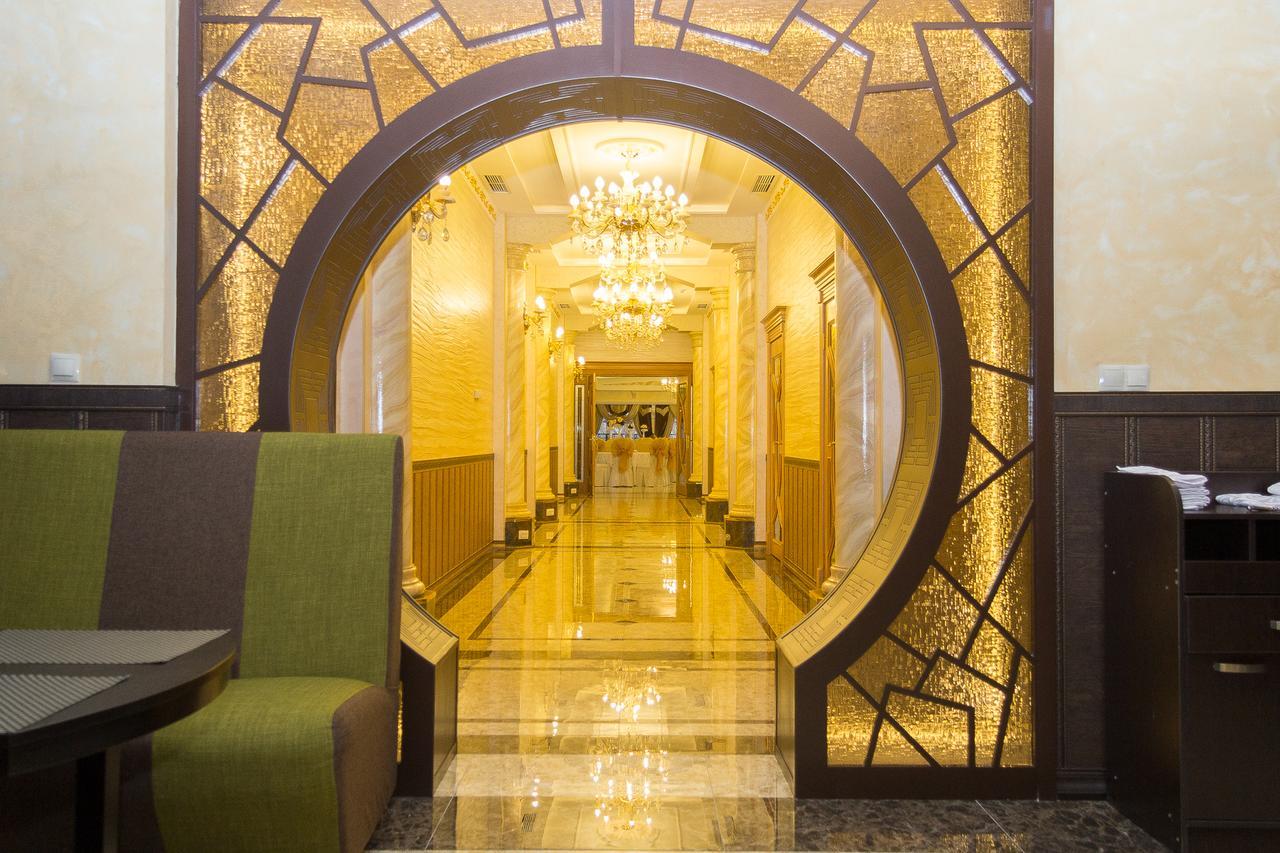 Salut Hotel Almaty Exterior photo