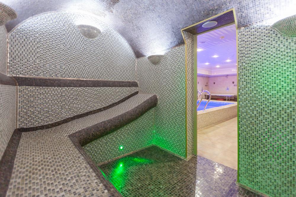 Salut Hotel Almaty Exterior photo