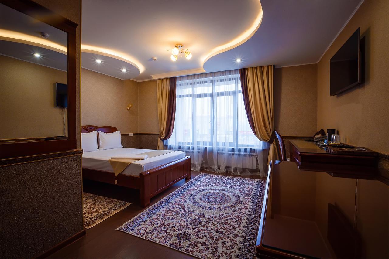 Salut Hotel Almaty Exterior photo