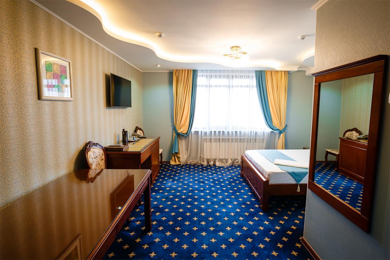 Salut Hotel Almaty Exterior photo