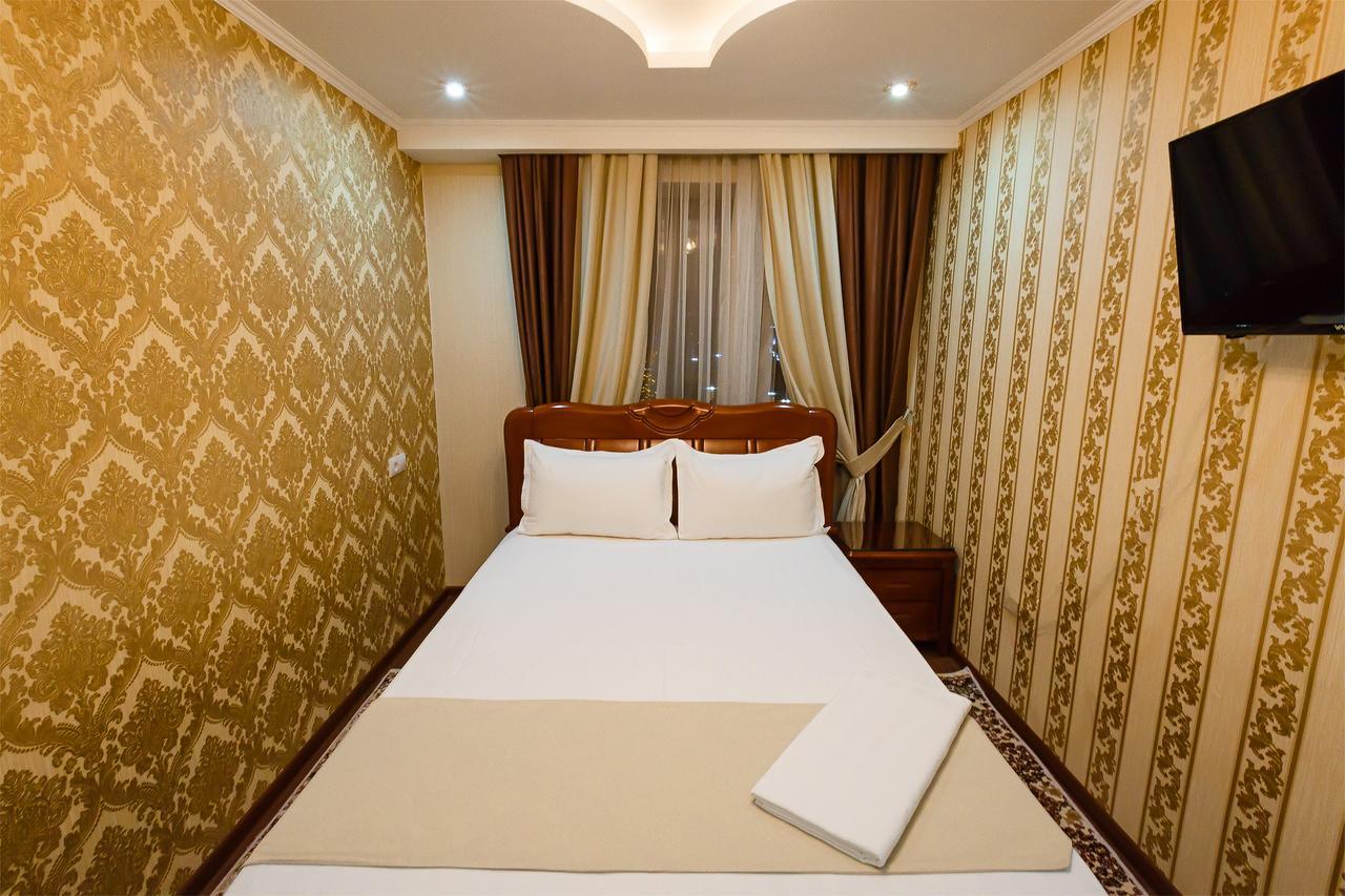 Salut Hotel Almaty Exterior photo