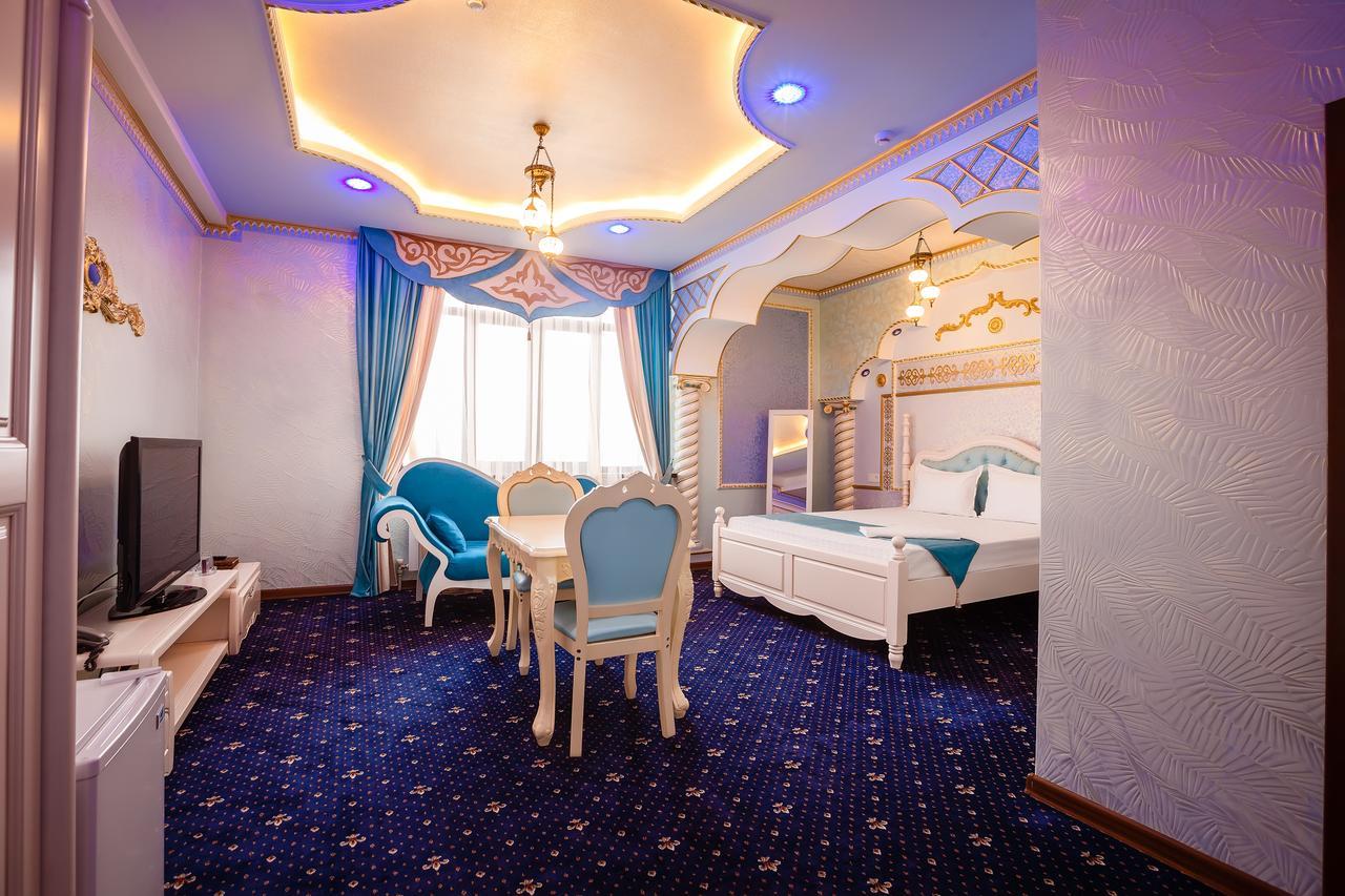 Salut Hotel Almaty Exterior photo