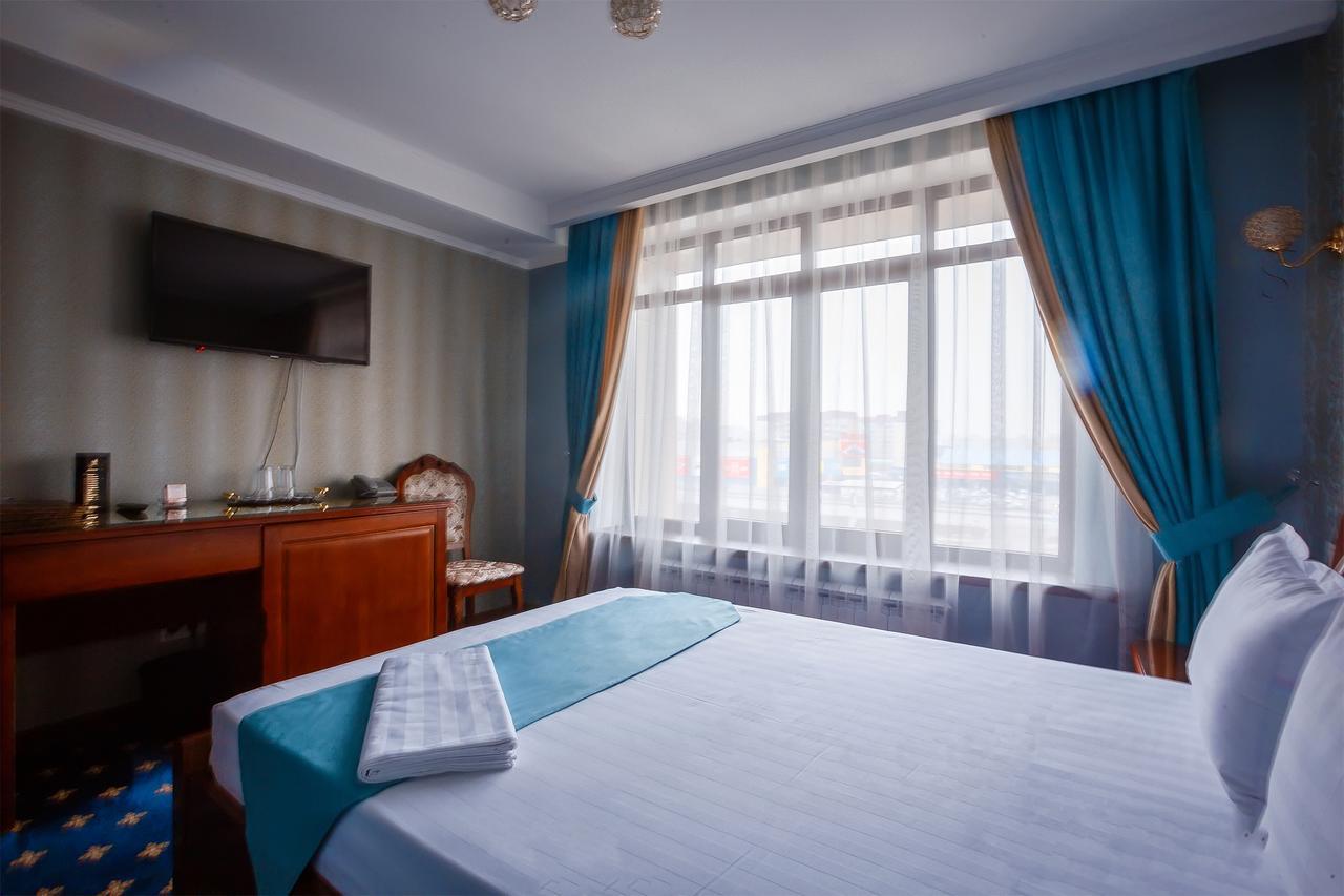 Salut Hotel Almaty Exterior photo