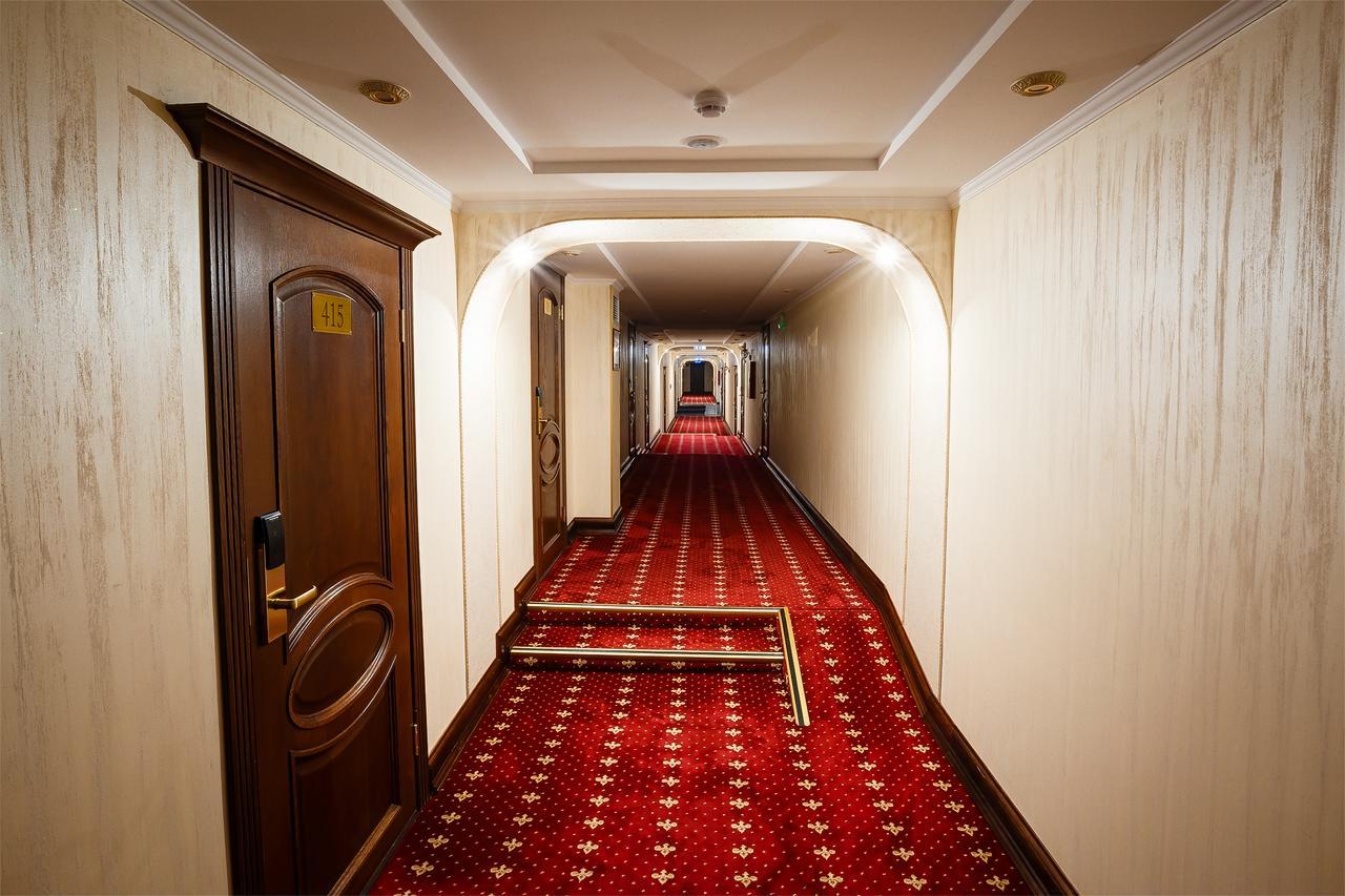 Salut Hotel Almaty Exterior photo